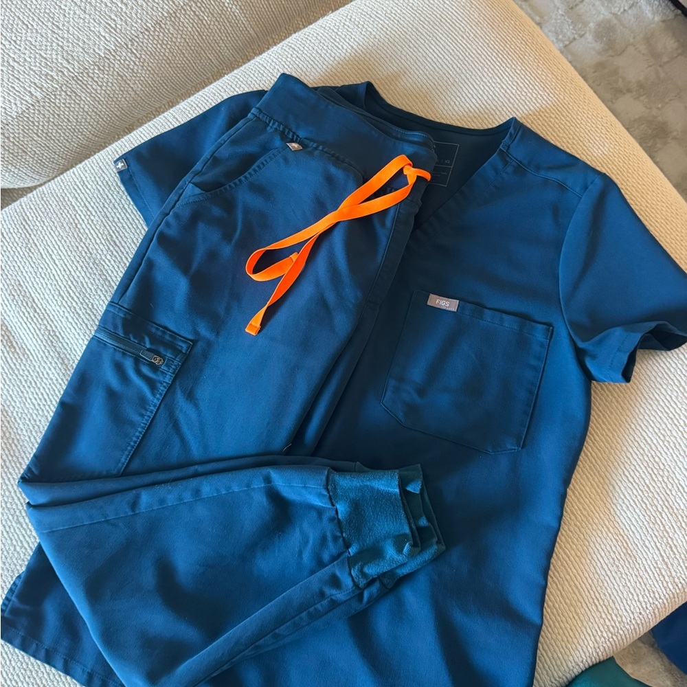 Figs Blue Technical Collection Top and pant set